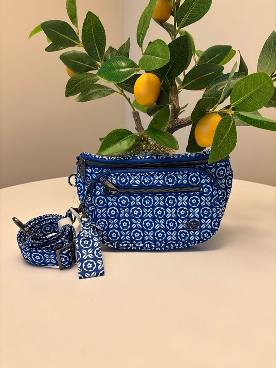 lug Handbags - NWT Lug Switchline Sling Bag | Tile Floral